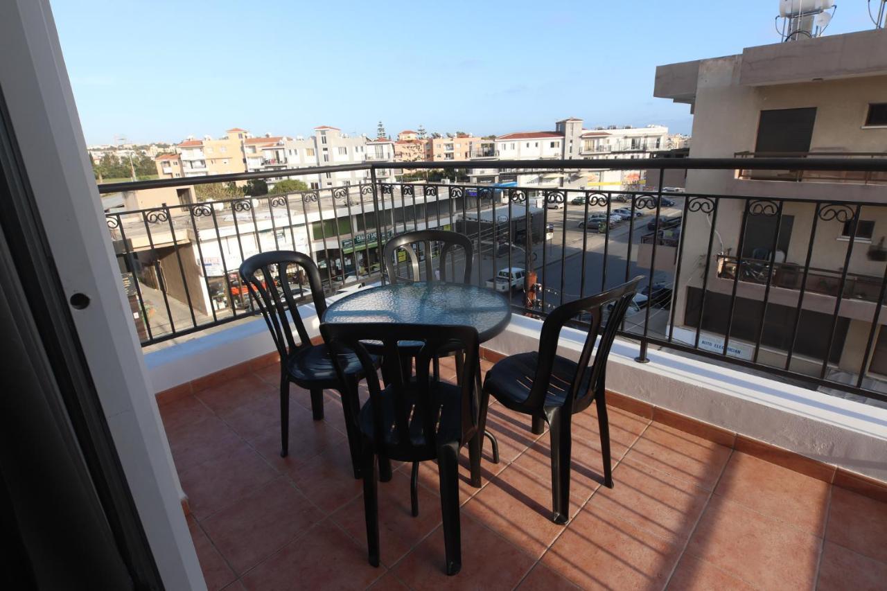 Amelia Two Bedroom Apartment - 202 Paphos ภายนอก รูปภาพ