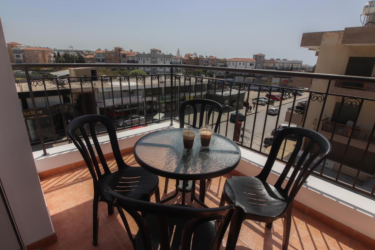 Amelia Two Bedroom Apartment - 202 Paphos ภายนอก รูปภาพ